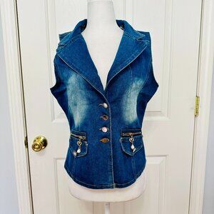 AIGOUSHI BOUTIQUE BUTTON DOWN MEDIUM WASH BLUE DENIM VEST MEDIUM